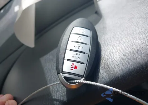 2014 Nissan Pathfinder Sl z USA, uszkodzony, nr VIN 5N1AR2MM7EC720819